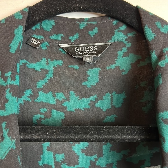 Guess sheer button down blouse. - Picture 3 of 10